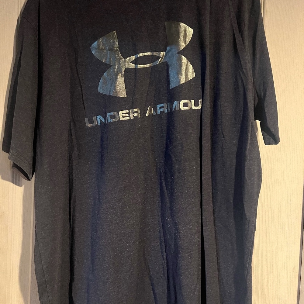 Men's Under Armor T-shirt